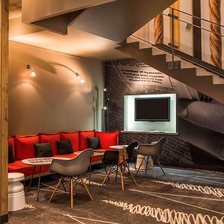Hotel ibis Paris Montmartre 18ème Esterno foto