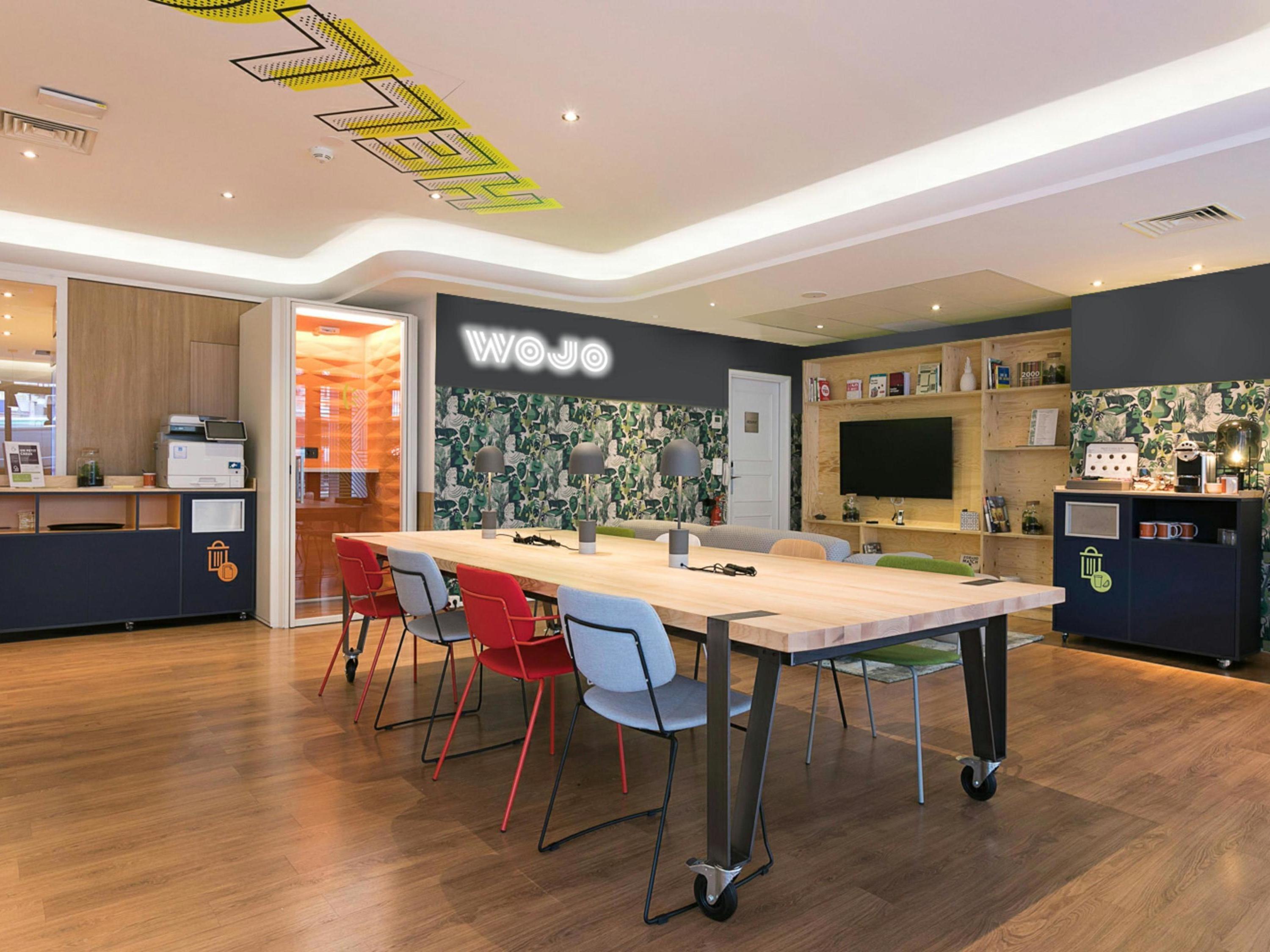 Hotel ibis Paris Montmartre 18ème Esterno foto