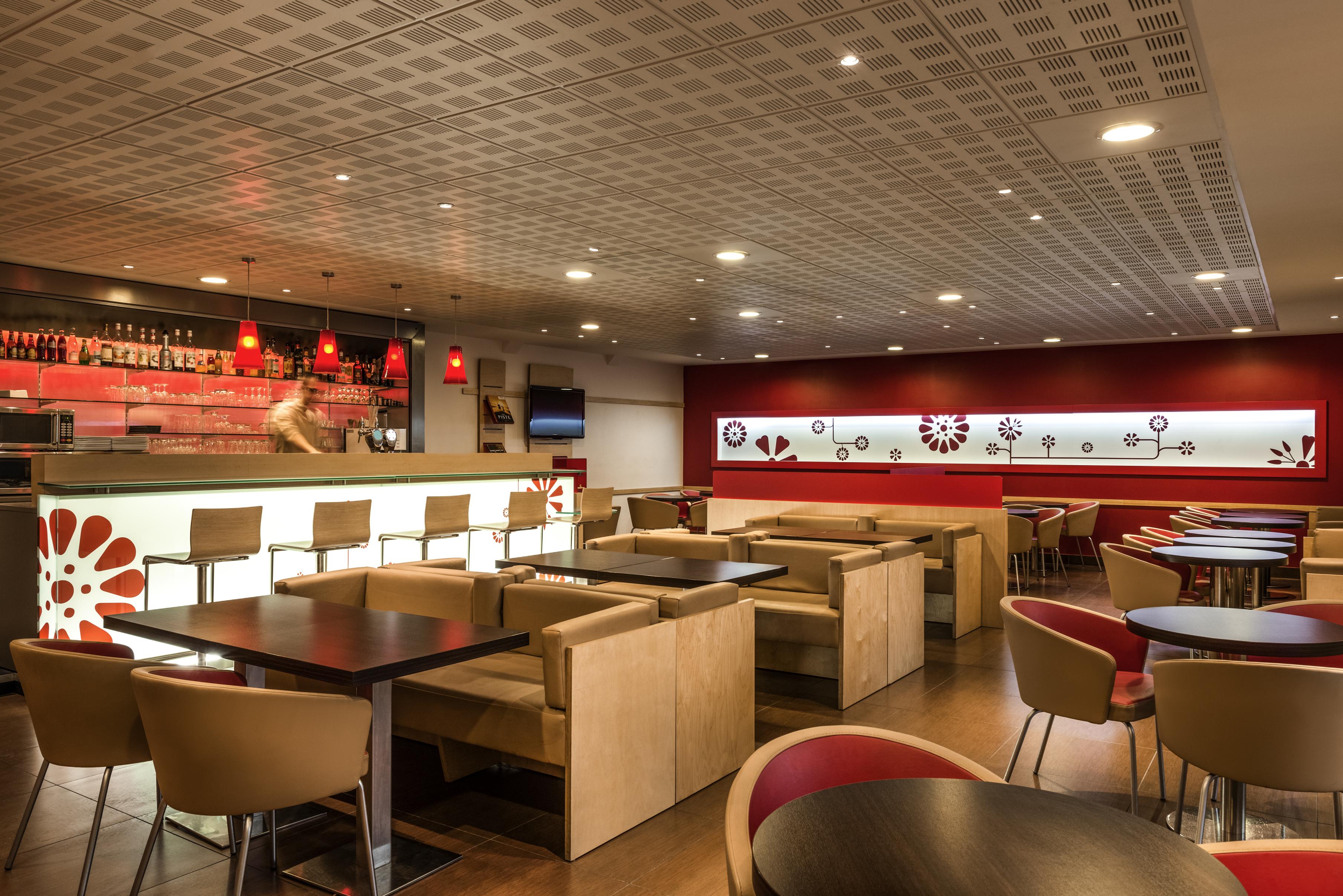 Hotel ibis Paris Montmartre 18ème Esterno foto