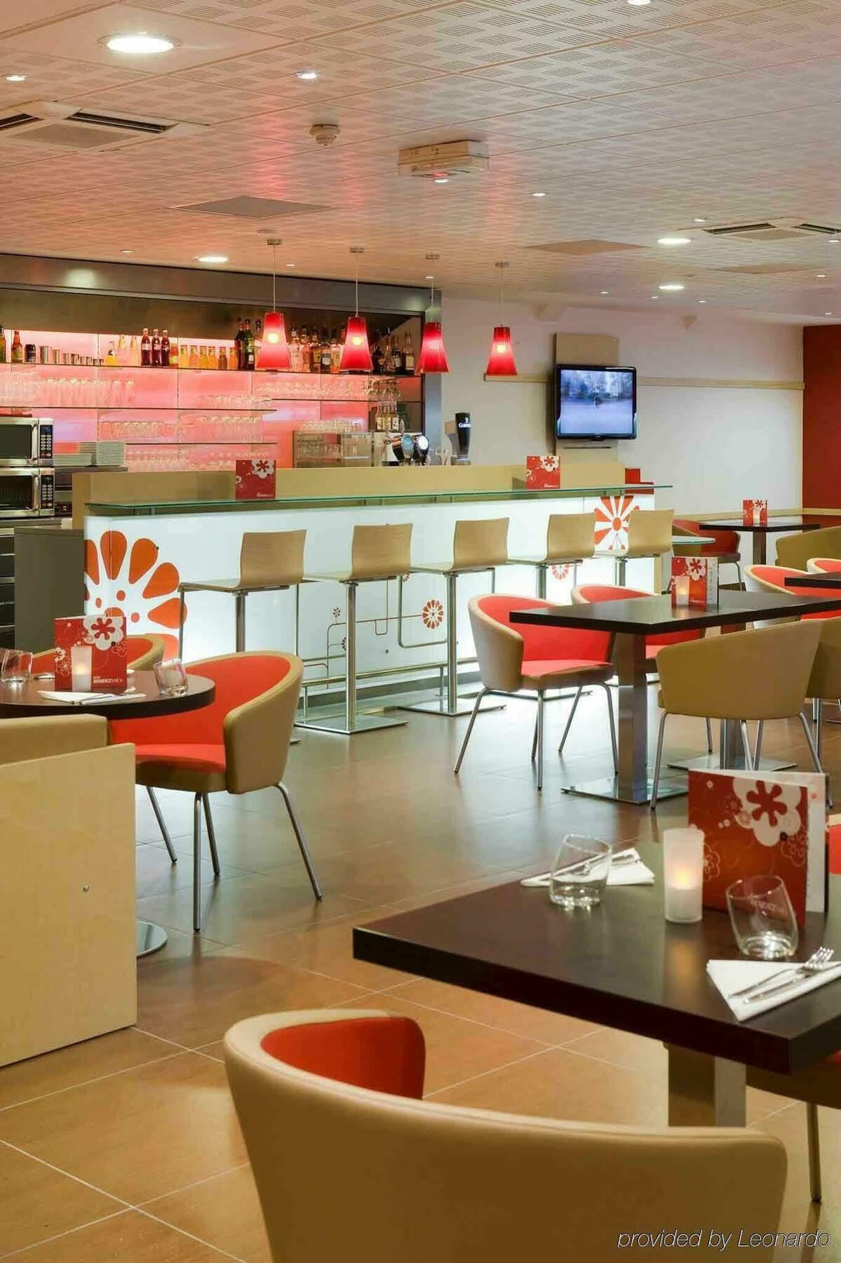 Hotel ibis Paris Montmartre 18ème Esterno foto